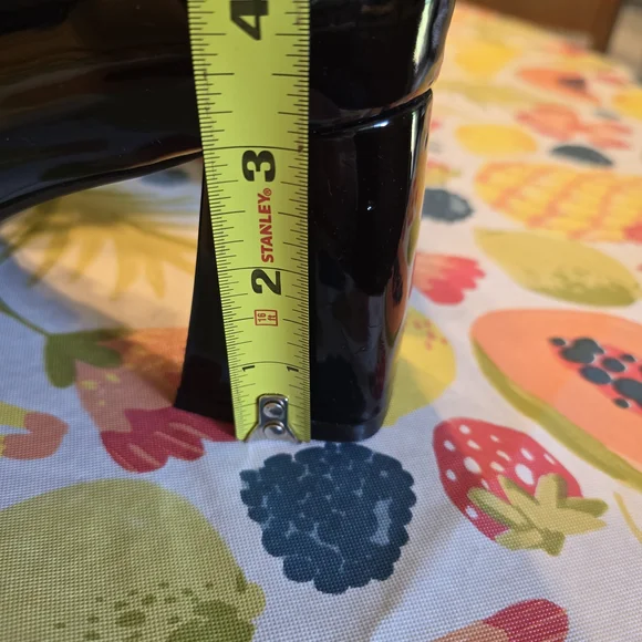 Black Patent Leather Mary Jane Shoes - Picture 4 of 8